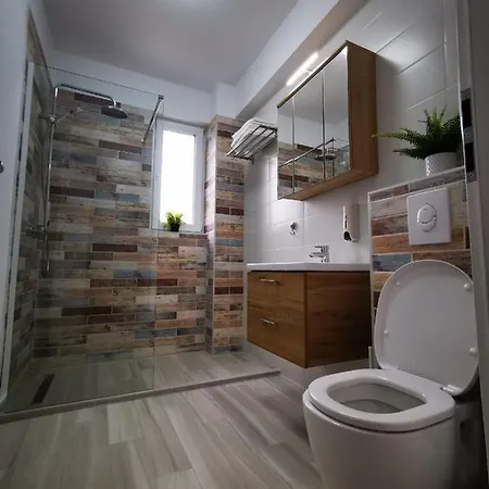 Karra - Autorizat Ministerul Turismului