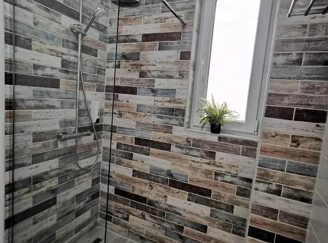 Karra - Autorizat Ministerul Turismului