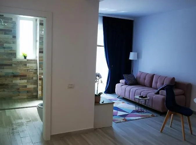 Karra - Autorizat Ministerul Turismului *