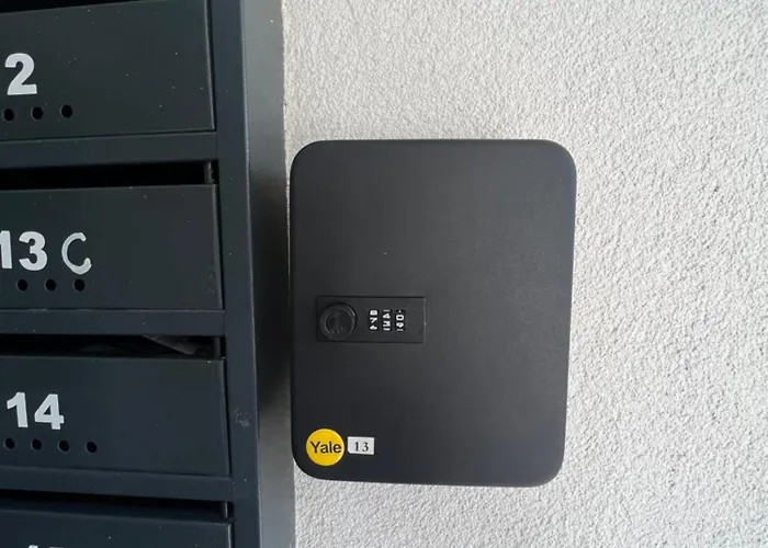 Karra - Autorizat Ministerul Turismului *